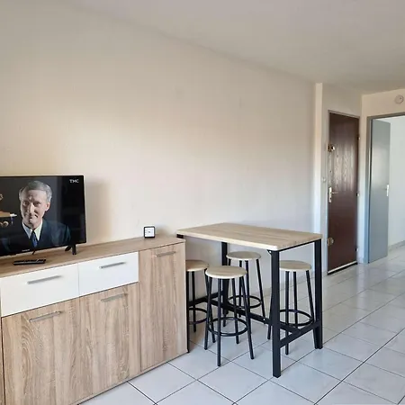 4 Pers. Avec Piscine, Parking, Animaux Admis