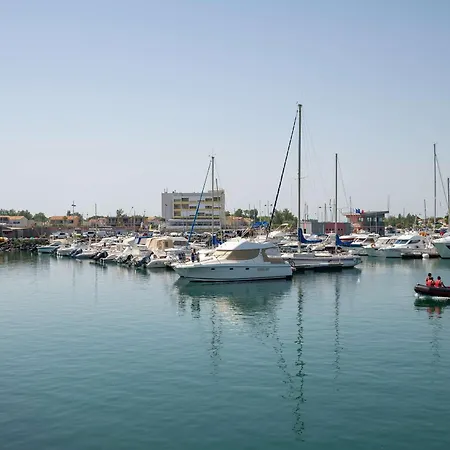 4 Pers. Avec Piscine, Parking, Animaux Admis * Marseillan (Herault)